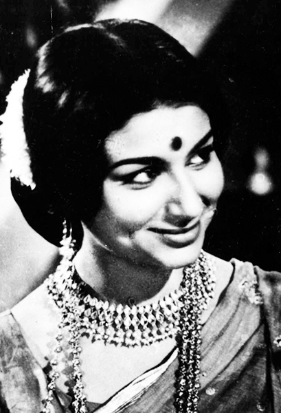 শর্মিলা ঠাকুর